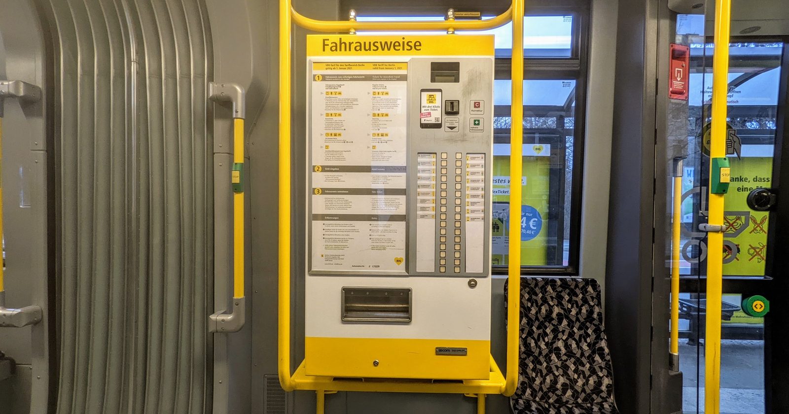 Automat do sprzedaży biletów komunikacji miejskiej